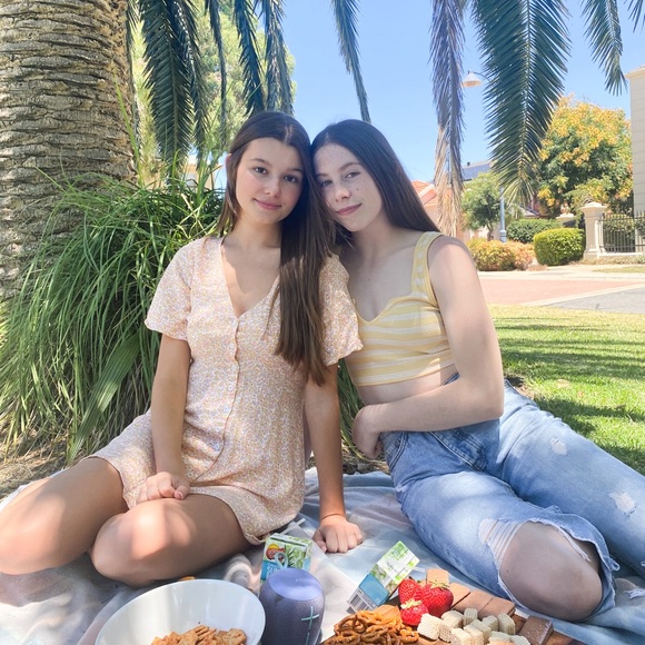 Meet your Posher, Heidi - Picture 1 of 1